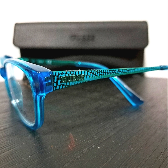 NEW- 3 pc GUESS Eyeglass Bundle blue/crystal frame 48-15-130 petite Case & cloth - Picture 3 of 6
